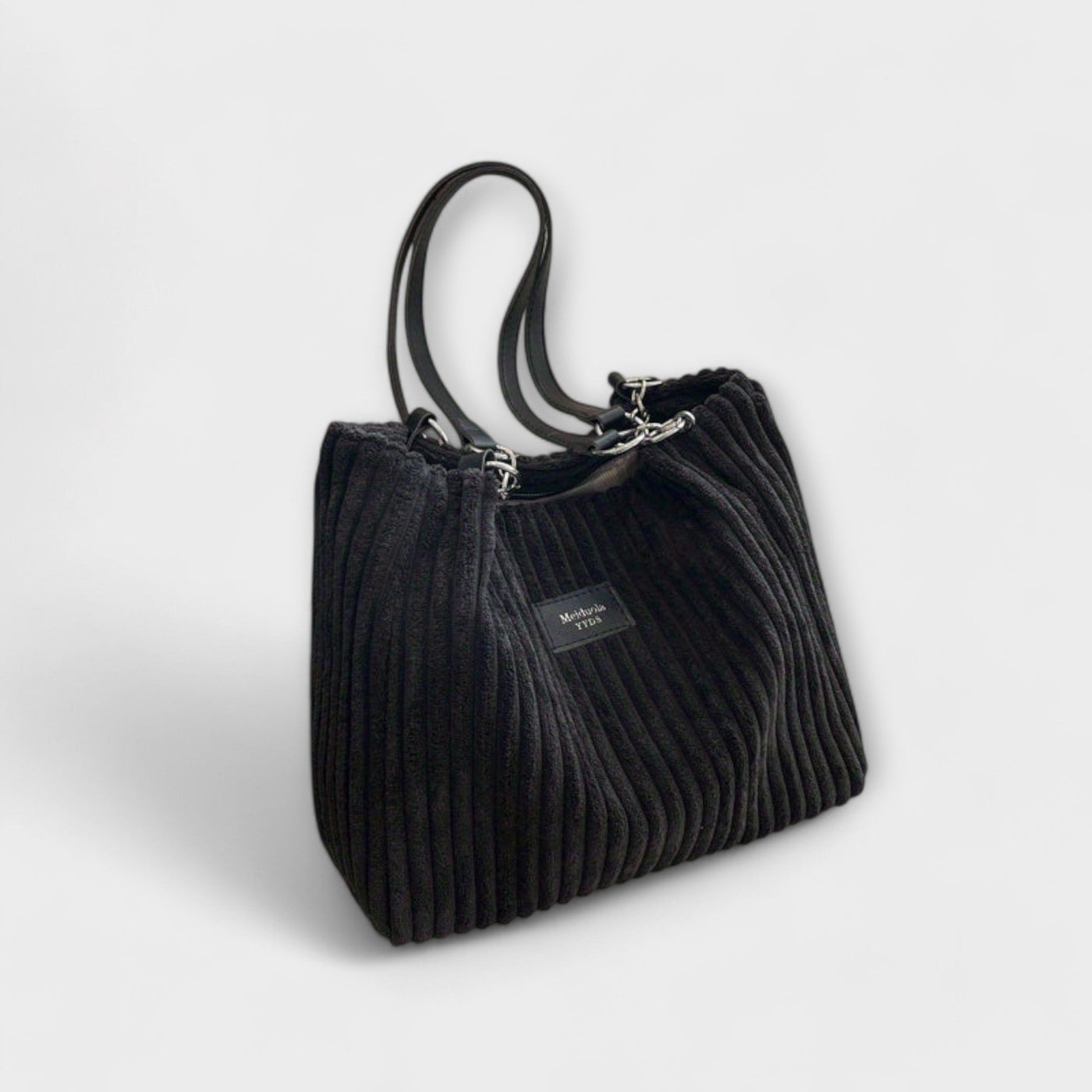 Lora. - Weiche Cord-Schultertasche